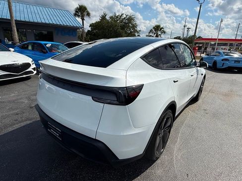 Used 2026 Tesla Model Y 2WD image 6