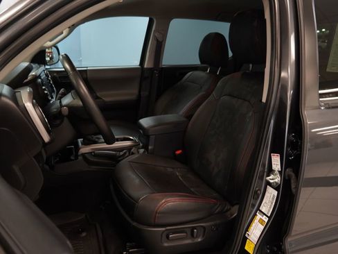 Used 2022 Toyota Tacoma SR5 AWD/4WD image 4