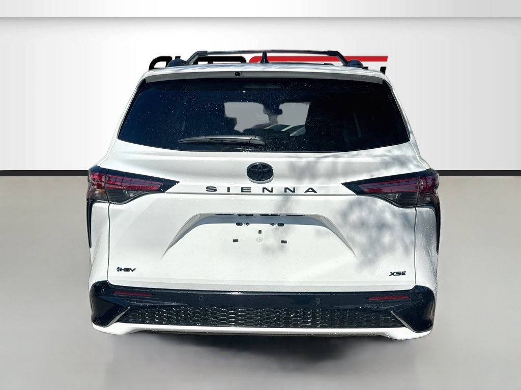 Used 2026 Toyota Sienna XSE FWD image 6