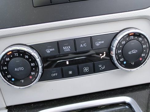 Used 2014 Mercedes-Benz GLK 350 4MATIC image 33