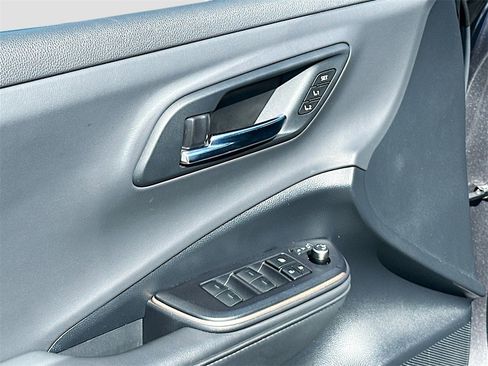 Used 2023 Toyota Crown Limited image 17