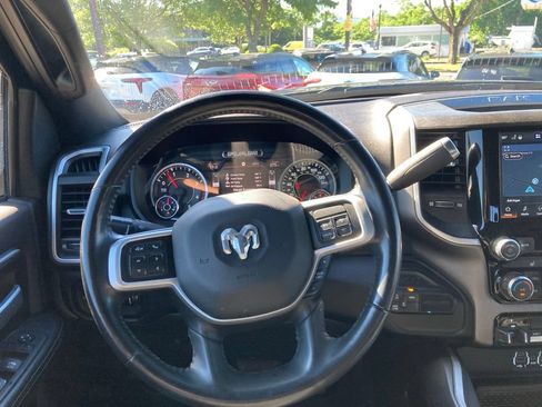 Used 2022 RAM 2500 Big Horn w/ Level C Equiment Group AWD/4WD image 6
