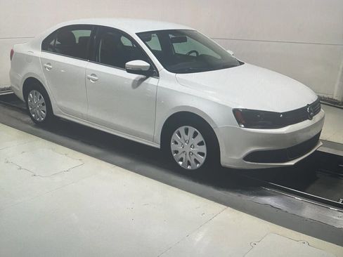 Used 2013 Volkswagen Jetta SE image 9