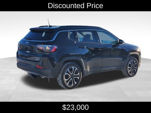 Used 2022 Jeep Compass Limited image 3