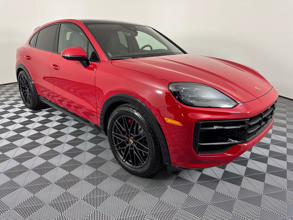 Used 2026 Porsche Cayenne GTS AWD/4WD image 12