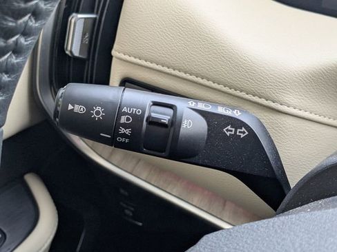 Used 2025 Nissan Armada Platinum w/ Convenience Package image 26