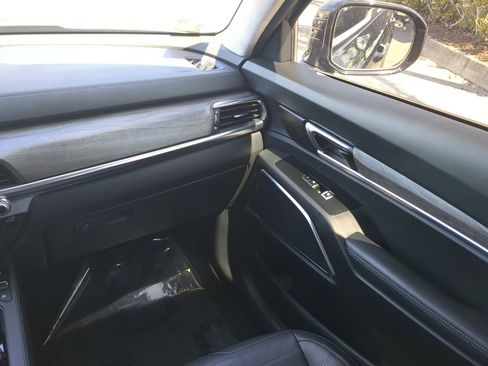 Used 2022 Kia Telluride SX w/ SX Prestige Package image 18