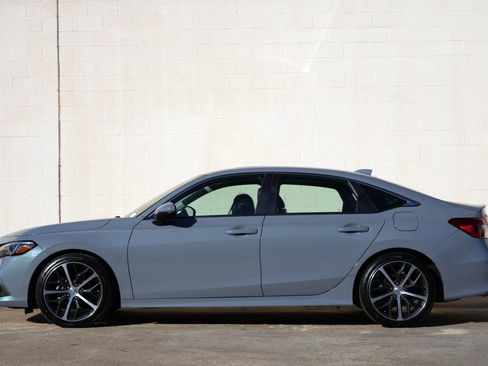 Used 2024 Honda Civic Touring image 8