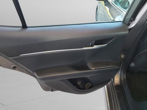 Used 2023 Toyota Camry SE FWD image 16