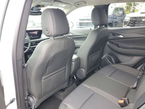 Certified 2024 Buick Encore GX Preferred FWD image 27