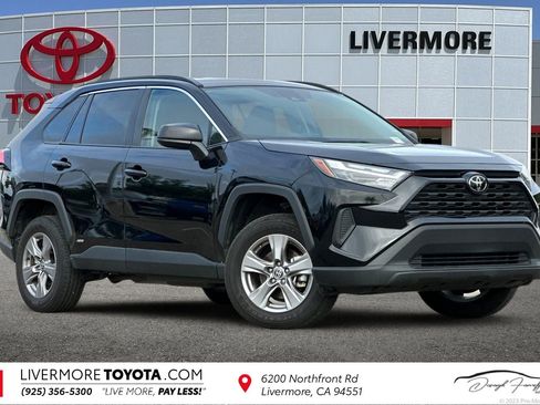 Certified 2025 Toyota RAV4 LE AWD/4WD image 1