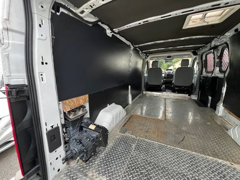 Used 2018 Ford Transit 250 148 Low Roof RWD image 28