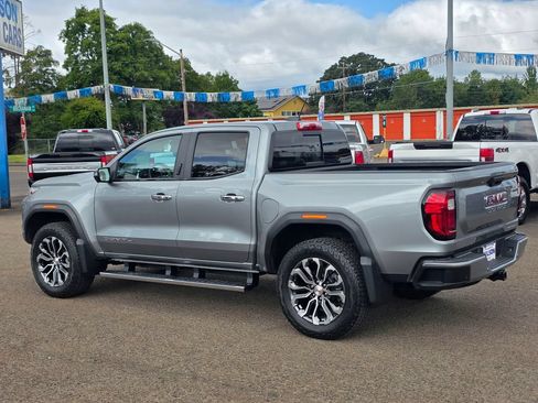 Used 2024 GMC Canyon Denali AWD/4WD image 2