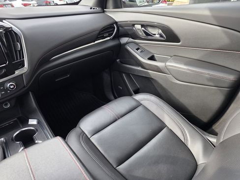 Used 2022 Chevrolet Traverse RS image 20