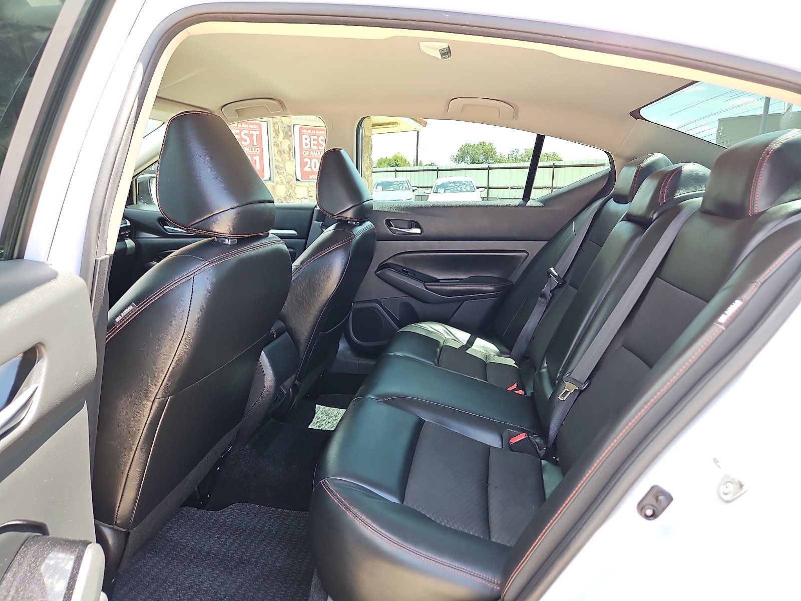 Used 2024 Nissan Altima 2.5 SR FWD image 8