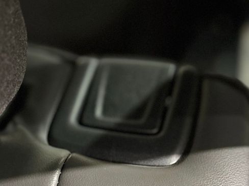 Used 2025 Ford Explorer Active w/ Active Comfort Package image 53