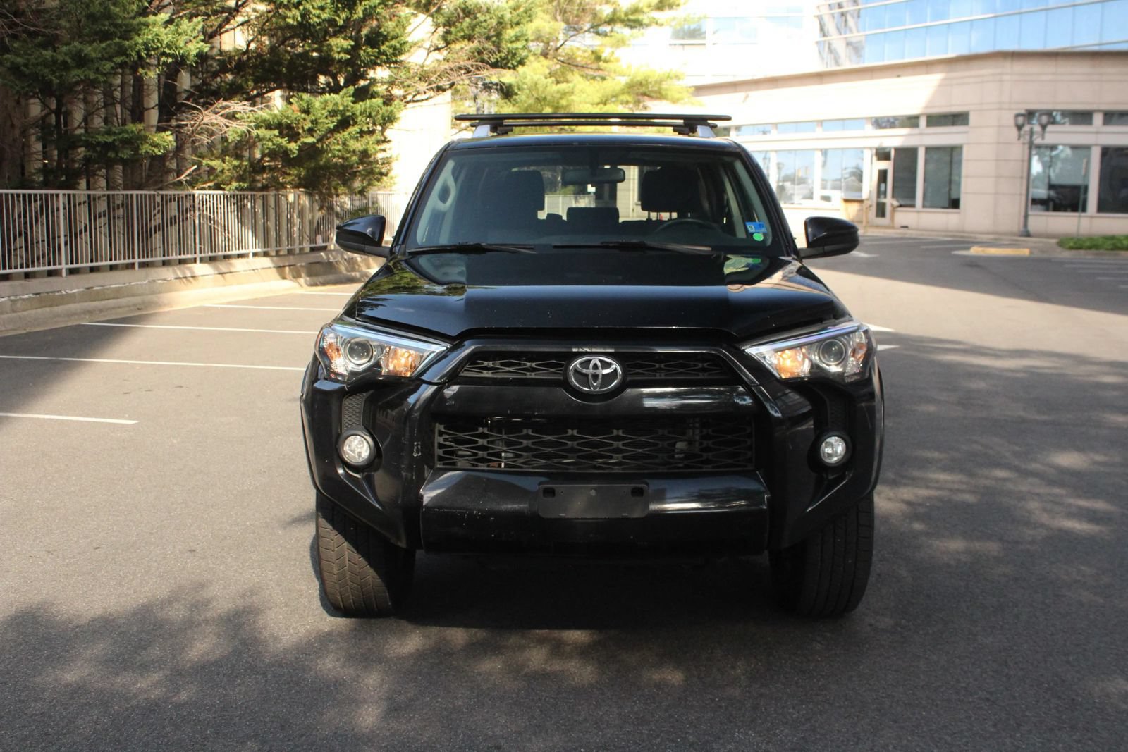 Used 2016 Toyota 4Runner SR5 AWD/4WD image 3