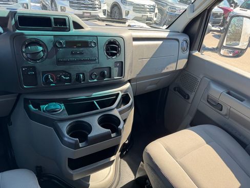 Used 2013 Ford E-250 and Econoline 250 image 20