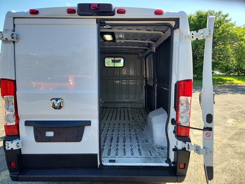 Used 2025 RAM ProMaster 2500 w/ Convenience Group FWD image 28