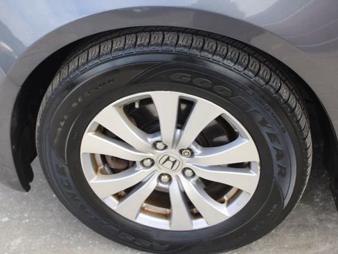 Used 2016 Honda Odyssey SE image 9