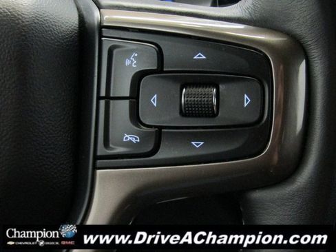 Used 2023 Chevrolet Silverado 1500 High Country image 37