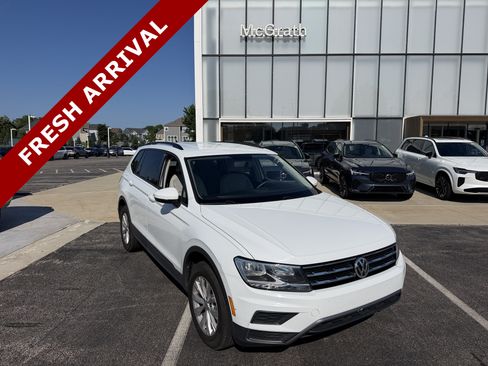 Used 2020 Volkswagen Tiguan S w/ 3rd Row Seat Package AWD/4WD image 1