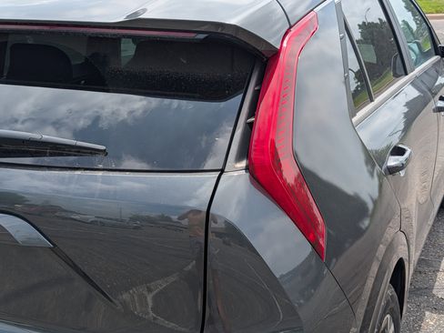Certified 2023 Kia Niro Wind FWD image 17
