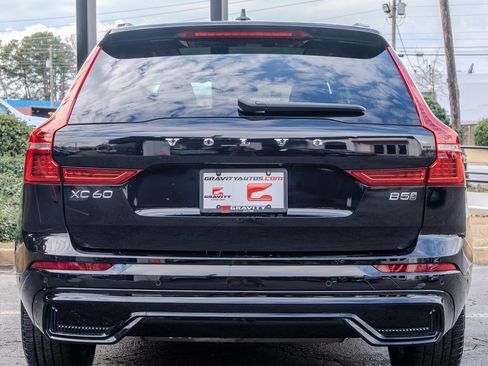 Used 2025 Volvo XC60 B5 Plus image 24