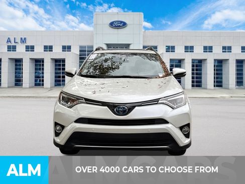Used 2017 Toyota RAV4 Limited image 3