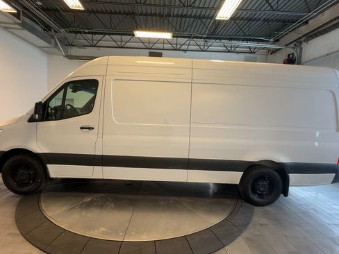 Used 2025 Mercedes-Benz Sprinter 2500 image 7
