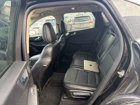 Used 2020 Ford Escape Titanium image 14