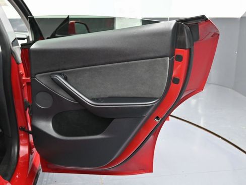 Used 2023 Tesla Model Y Long Range image 41