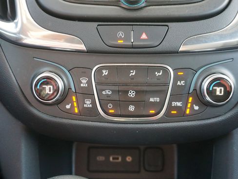 Used 2022 Chevrolet Equinox LT image 14