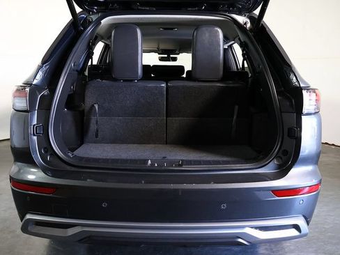 Used 2025 Mitsubishi Outlander SE FWD image 31