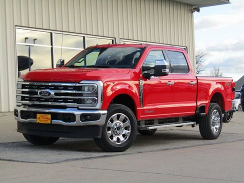 Used 2025 Ford F250 Lariat w/ Chrome Package image 12
