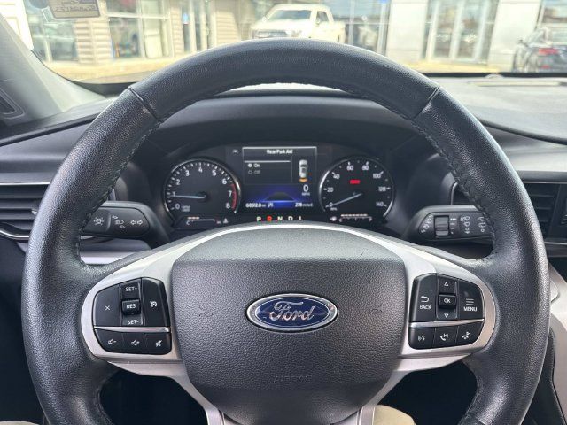 Used 2024 Ford Explorer XLT w/ Equipment Group 202A RWD image 32