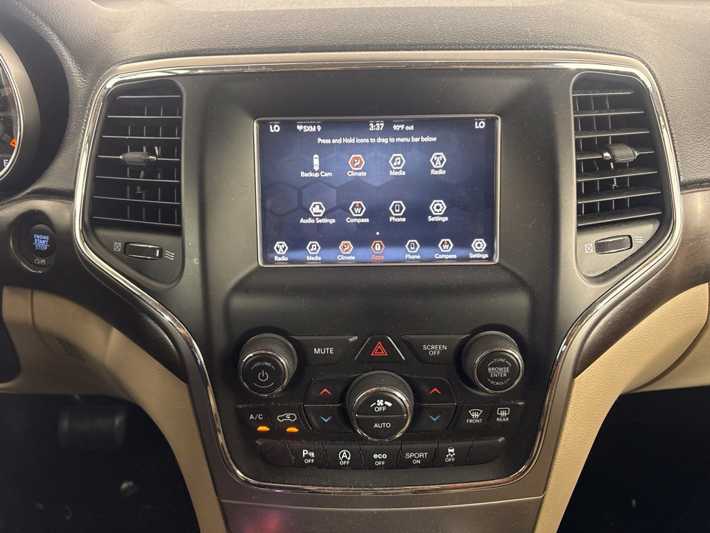 Used 2018 Jeep Grand Cherokee Laredo AWD/4WD image 26