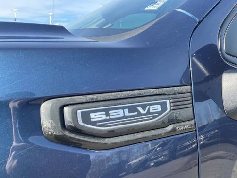 Used 2021 GMC Sierra 1500 Elevation w/ Preferred Package image 7