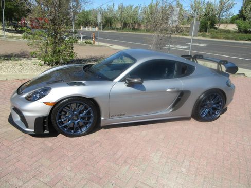 Used 2023 Porsche 718 Cayman GT4 RS image 7