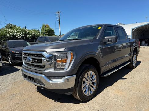 Used 2022 Ford F150 XLT w/ Equipment Group 302A High AWD/4WD image 4