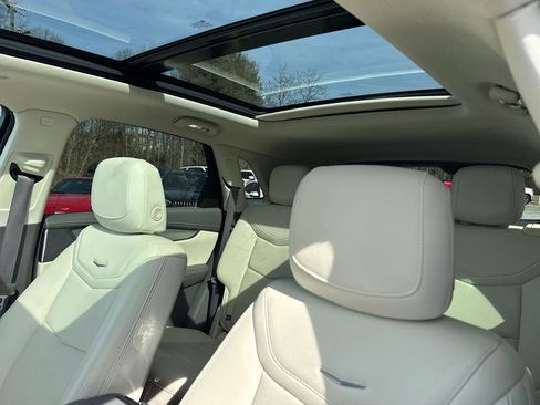 Certified 2023 Cadillac XT5 Premium Luxury w/ LPO, Floor Liner Package image 2