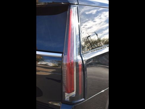 Used 2017 Cadillac Escalade Luxury image 53