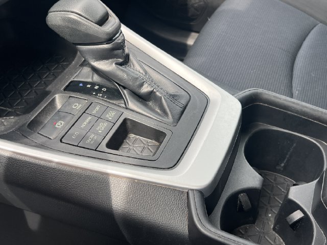 Used 2019 Toyota RAV4 LE w/ All Weather Liner Package AWD/4WD image 24
