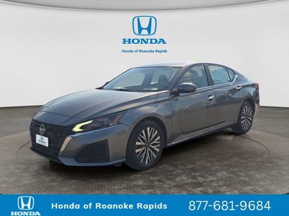 Used 2023 Nissan Altima 2.5 SV