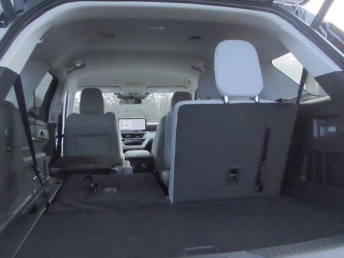 New 2026 Ford Explorer Active w/ Active Comfort Package image 17