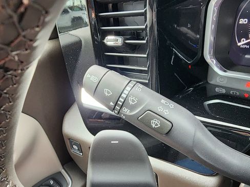 New 2026 GMC Sierra 1500 SLT image 24