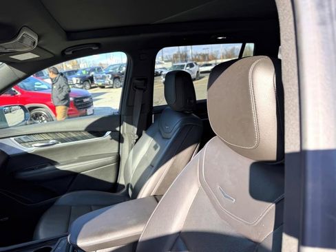 Used 2020 Cadillac XT6 Premium Luxury image 12