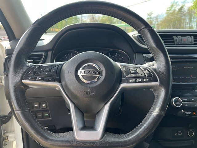 Used 2018 Nissan Rogue SV AWD/4WD image 22
