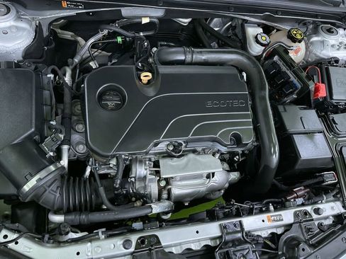 Used 2020 Chevrolet Malibu LT image 29