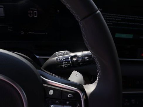 New 2026 Kia Carnival EX FWD image 29